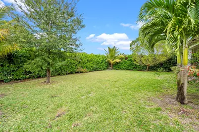 1025 Sterling Pine Place, Loxahatchee, FL 33470 - Photo 16