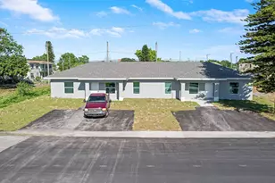 548 SW 5th St, Belle Glade, FL 33430 - Photo 1