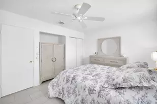450 SE 7th St, Dania Beach, FL 33004 - Photo 16