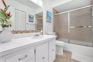 450 SE 7th St, Dania Beach, FL 33004 - Photo 18