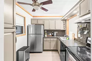 5370 Las Verdes Cir, Delray Beach, FL 33484 - Photo 10