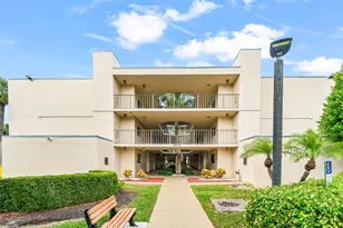 5370 Las Verdes Cir, Delray Beach, FL 33484 - Photo 4