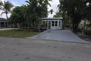 554 NW 102nd St, Miami, FL 33150 - Photo 1