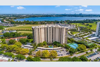 2480 Presidential Way #704, West Palm Beach, FL 33401 - Photo 34