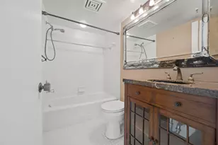 2480 Presidential Way, West Palm Beach, FL 33401 - Photo 24
