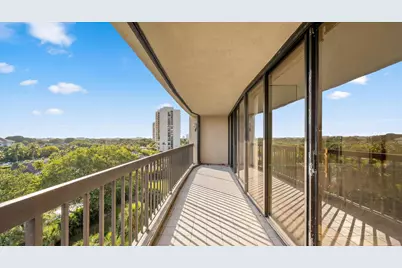 2480 Presidential Way #704, West Palm Beach, FL 33401 - Photo 4