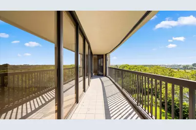 2480 Presidential Way #704, West Palm Beach, FL 33401 - Photo 6