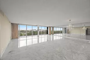 2480 Presidential Way, West Palm Beach, FL 33401 - Photo 2