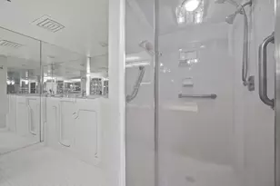 2480 Presidential Way, West Palm Beach, FL 33401 - Photo 20