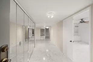 2480 Presidential Way, West Palm Beach, FL 33401 - Photo 10