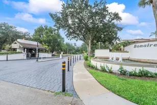 7675 NW 79th Ave, Tamarac, FL 33321 - Photo 22