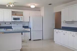 2262 SE Tile Terrace, Port Saint Lucie, FL 34952 - Photo 4