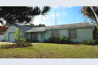 2262 SE Tile Terrace, Port Saint Lucie, FL 34952 - Photo 2