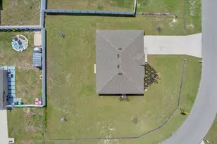 920 SW Castaneda Ln, Port Saint Lucie, FL 34953 - Photo 4