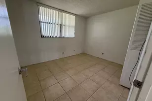 112 Lake Emerald Dr, Oakland Park, FL 33309 - Photo 6