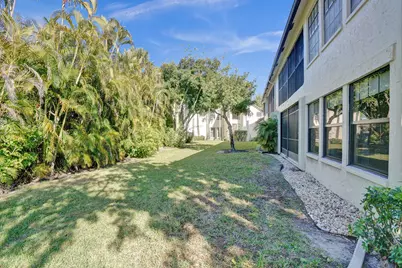 3068 Lucerne Park Drive, Greenacres, FL 33467 - Photo 32