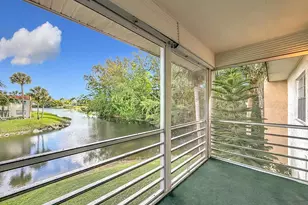 235 Lake Dora Dr, West Palm Beach, FL 33411 - Photo 2