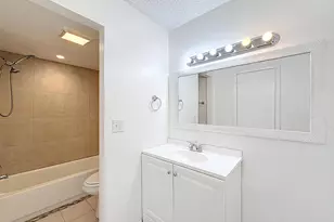 235 Lake Dora Dr, West Palm Beach, FL 33411 - Photo 14