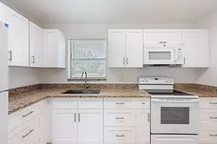 235 Lake Dora Dr, West Palm Beach, FL 33411 - Photo 4