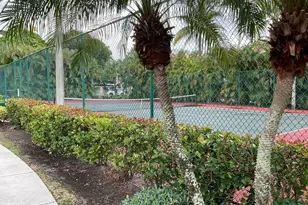 6533 Emerald Dunes Dr, West Palm Beach, FL 33411 - Photo 8