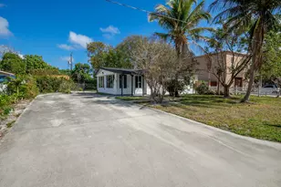 113 SE 8th Ave, Boynton Beach, FL 33435 - Photo 2