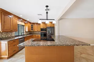 8478 NW 14th Ct, Coral Springs, FL 33071 - Photo 2