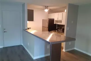 9425 S Belfort Cir, Tamarac, FL 33321 - Photo 4