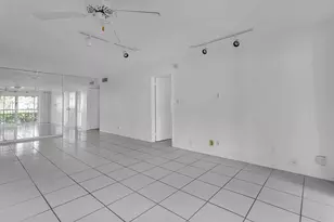 5860 NW 44th St, Lauderhill, FL 33319 - Photo 8