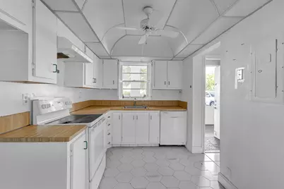 5860 NW 44th Street #111, Lauderhill, FL 33319 - Photo 4