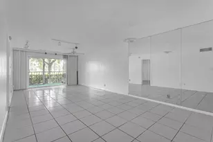 5860 NW 44th St, Lauderhill, FL 33319 - Photo 6