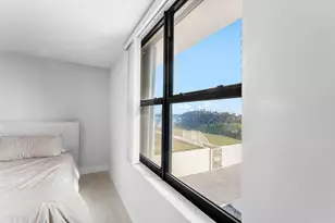 5480 N Ocean Dr, Singer Island, FL 33404 - Photo 16