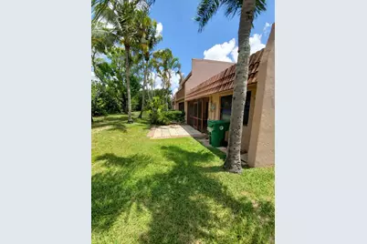 24 Laredo Place, Davie, FL 33324 - Photo 18