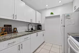 1251 SW 134th Way, Pembroke Pines, FL 33027 - Photo 4