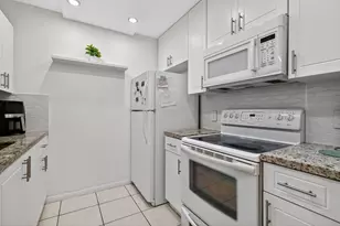 1251 SW 134th Way, Pembroke Pines, FL 33027 - Photo 6