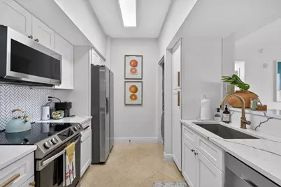 675 NW Flagler Avenue #Unit 202, Stuart, FL 34994 - Photo 8