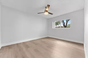 6881 NW 173rd Dr, Hialeah, FL 33015 - Photo 14