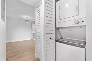 6881 NW 173rd Dr, Hialeah, FL 33015 - Photo 20