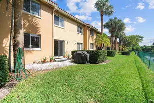 7850 NW 6th St, Pembroke Pines, FL 33024 - Photo 6