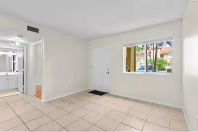 7850 NW 6th Street #104, Pembroke Pines, FL 33024 - Photo 2