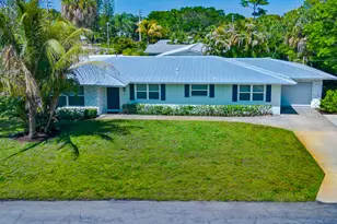 381 SE Edgewood Dr, Stuart, FL 34996 - Photo 2
