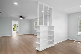 381 SE Edgewood Dr, Stuart, FL 34996 - Photo 4