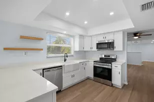 381 SE Edgewood Dr, Stuart, FL 34996 - Photo 2