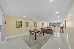 2704 NW 104th Ave, Sunrise, FL 33322 - Photo 14