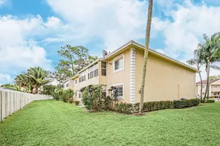 1501 Palm Beach Trace Dr, Royal Palm Beach, FL 33411 - Photo 8