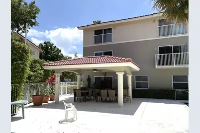 2501 NE 14th Street #301, Pompano Beach, FL 33062 - Photo 4