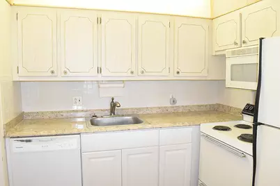 300 Village Green Circle S #220, Palm Springs, FL 33461 - Photo 6