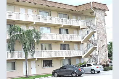 300 Village Green Circle S #220, Palm Springs, FL 33461 - Photo 2