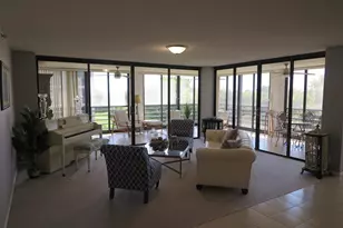 7578 Regency Lake Dr, Boca Raton, FL 33433 - Photo 4