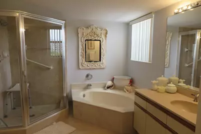 7578 Regency Lake Drive #501, Boca Raton, FL 33433 - Photo 16