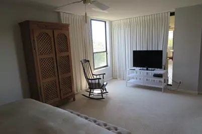 7578 Regency Lake Drive #501, Boca Raton, FL 33433 - Photo 14